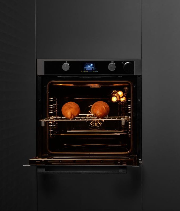 Khồn gian lắp đặt lò nướng đa năng Malloca MSO-A75TFT